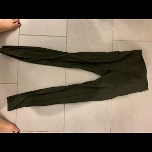 PRACTICALLY NEW Lululemon Olive Leggings